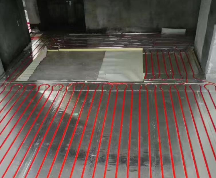 深圳市龙华区圣莫丽斯别墅德国威能干式水地暖